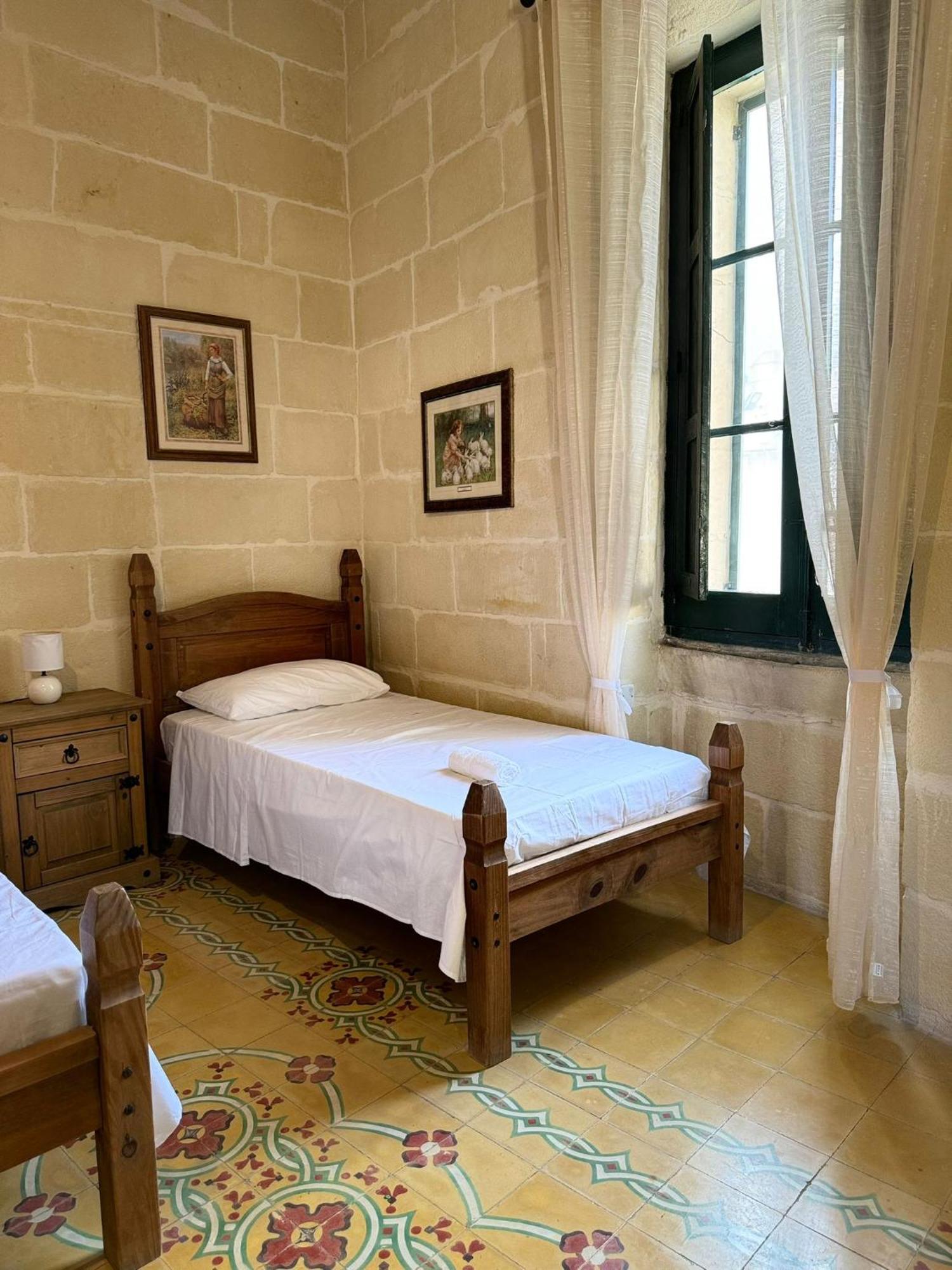 Tal-Kaptan Guest House Victoria Luaran gambar