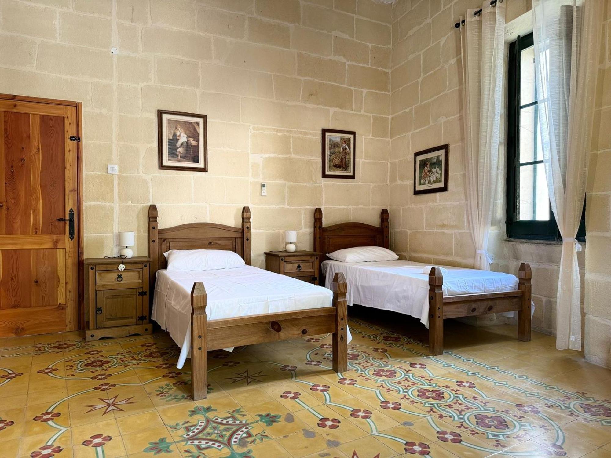 Tal-Kaptan Guest House Victoria Luaran gambar