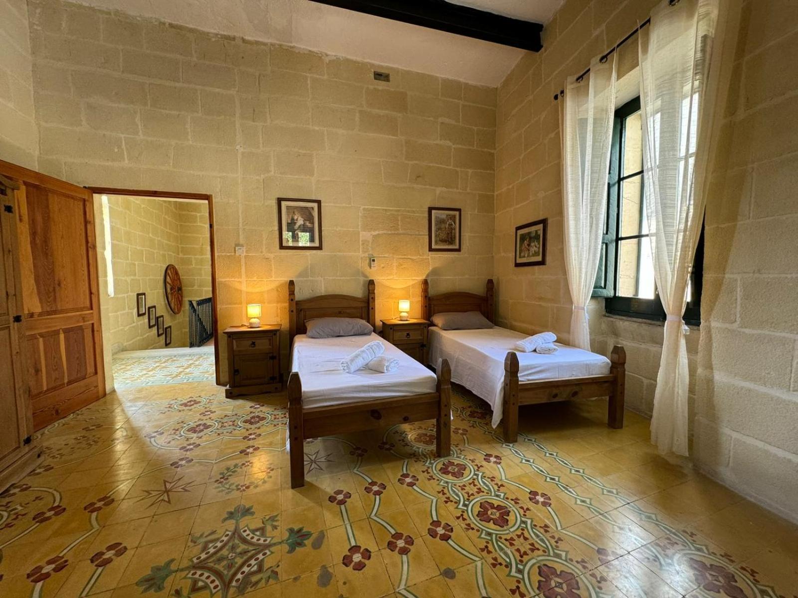 Tal-Kaptan Guest House Victoria Luaran gambar